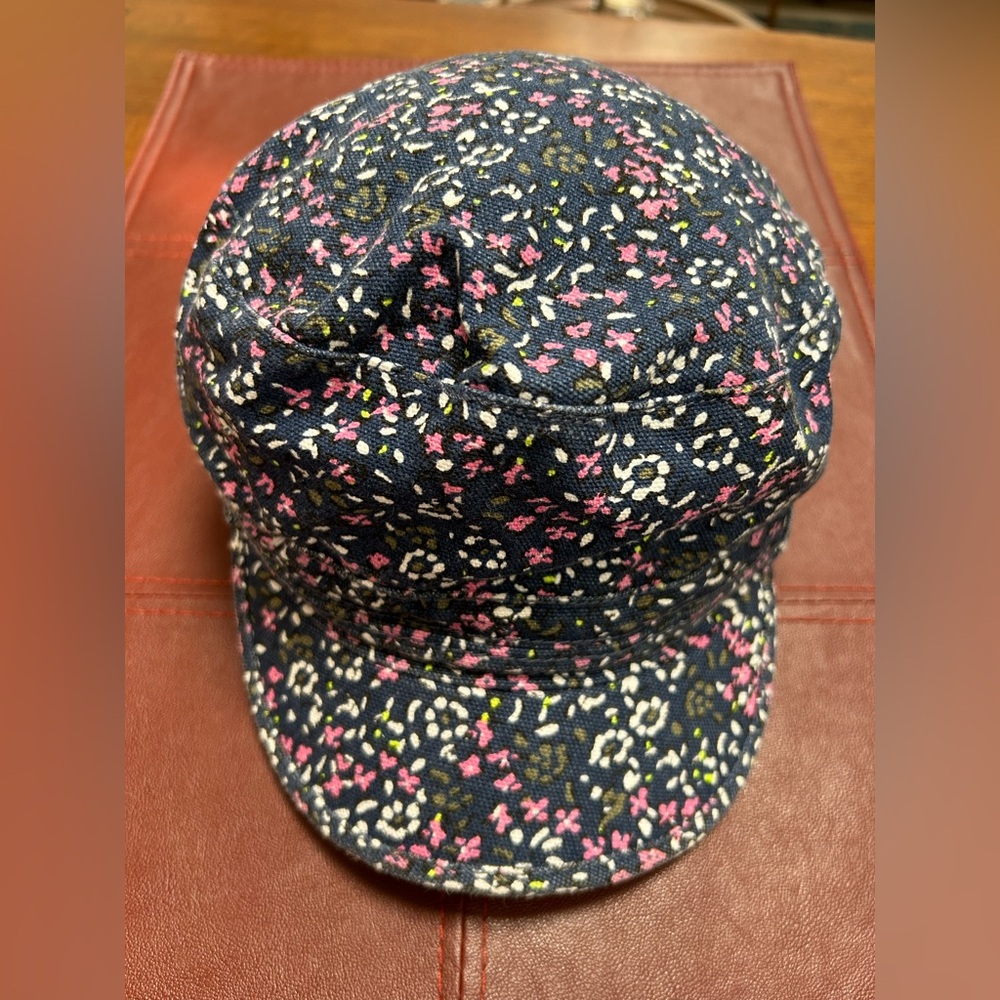 Women’s Navy Floral Cap - Accessories. H&M. Adjustable back tab. Navy w/flowers